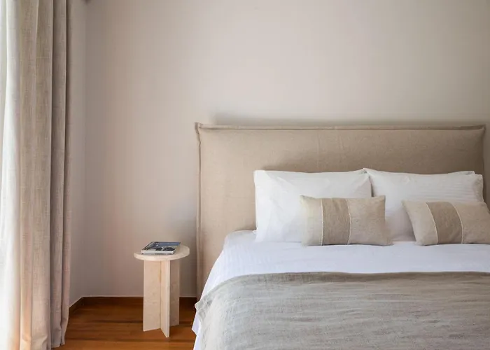 Acropolis Hideaway - Tranquil Retreat In Plaka