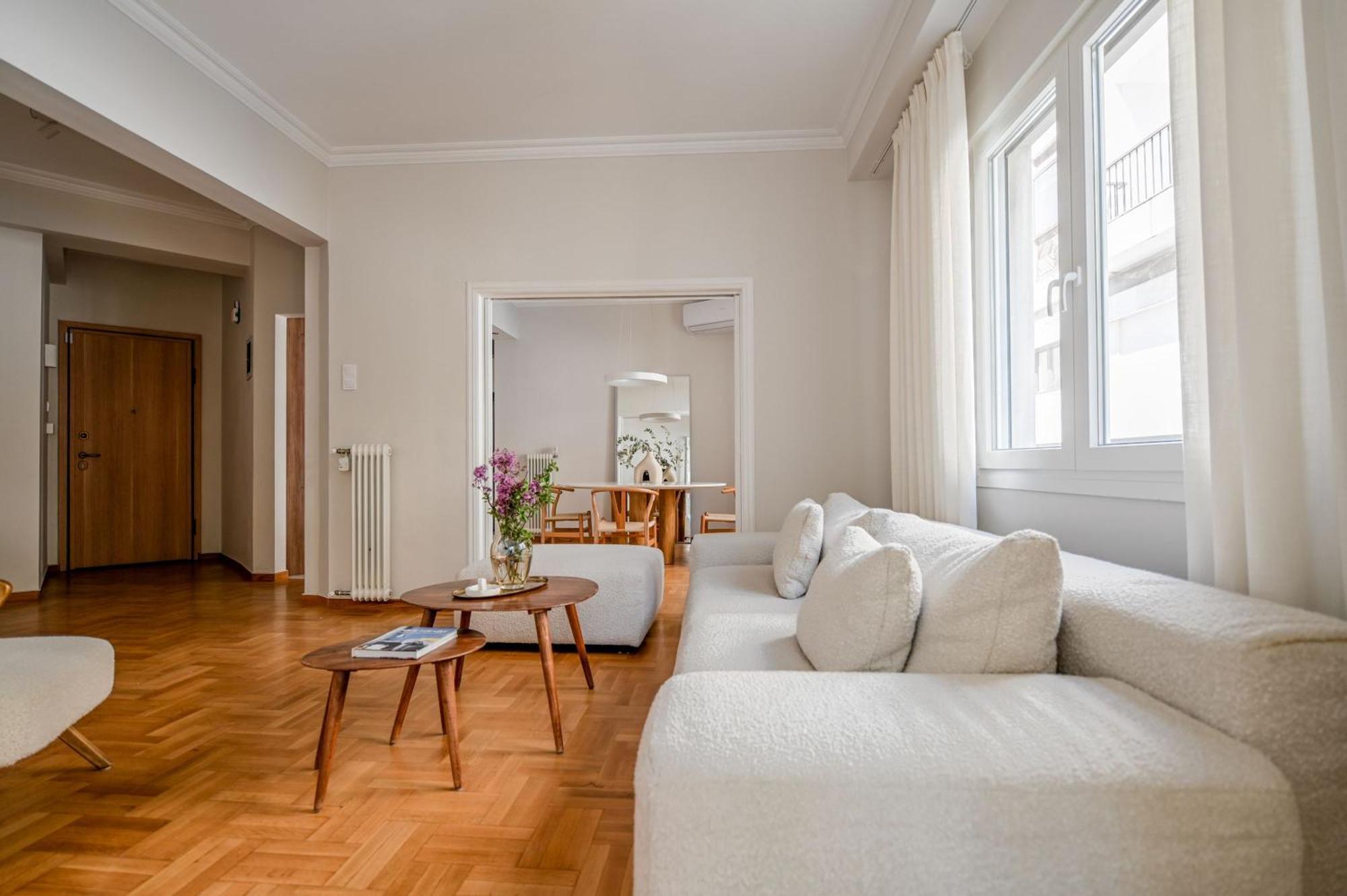 Acropolis Hideaway - Tranquil Retreat In Plaka Athens
