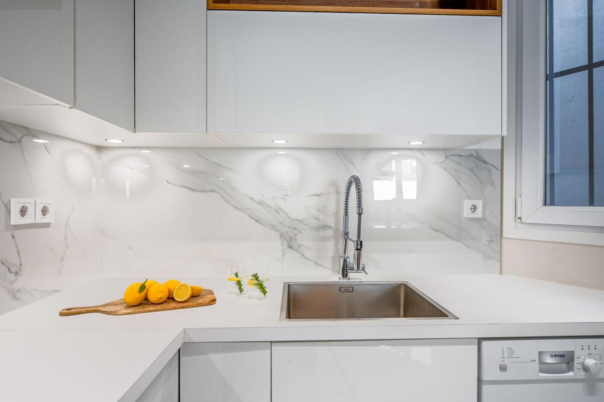 Apartment Acropolis Hideaway - Tranquil Retreat In Plaka *